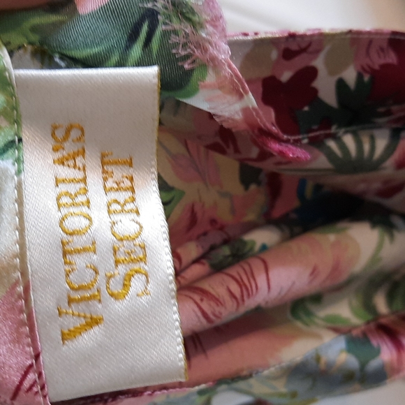 Vintage Victoria secret sz large floral silky slip nightgown - Picture 7 of 7